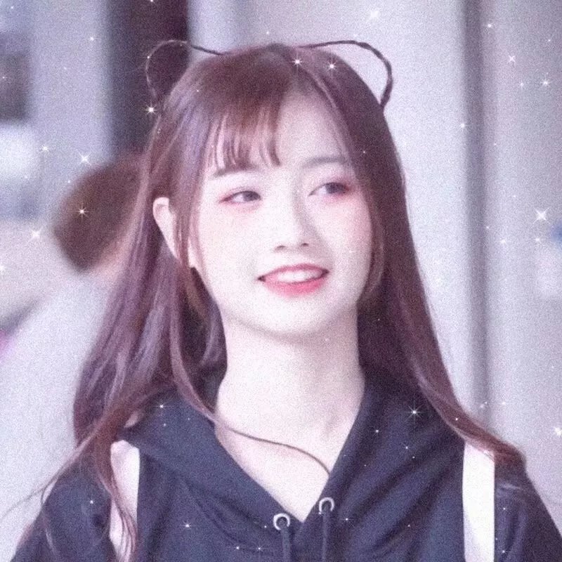 黑暗中的两个人